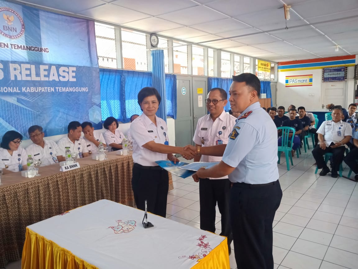 KEPALA BNNK BATANG IKUTI RANGKAIAN KUNKER KEPALA BNNP JAWA TENGAH DI TEMANGGUNG