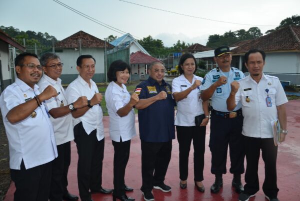 KUNKER DPR RI KE LAPAS NARKOBA NUSAKAMBANGAN KUNKER DPR RI KE LAPAS NARKOBA NUSAKAMBANGAN