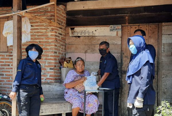 BANTU WARGA TERDAMPAK WABAH COVID-19, BNNK BATANG BAGI SEMBAKO BANTU WARGA TERDAMPAK WABAH COVID-19, BNNK BATANG BAGI SEMBAKO