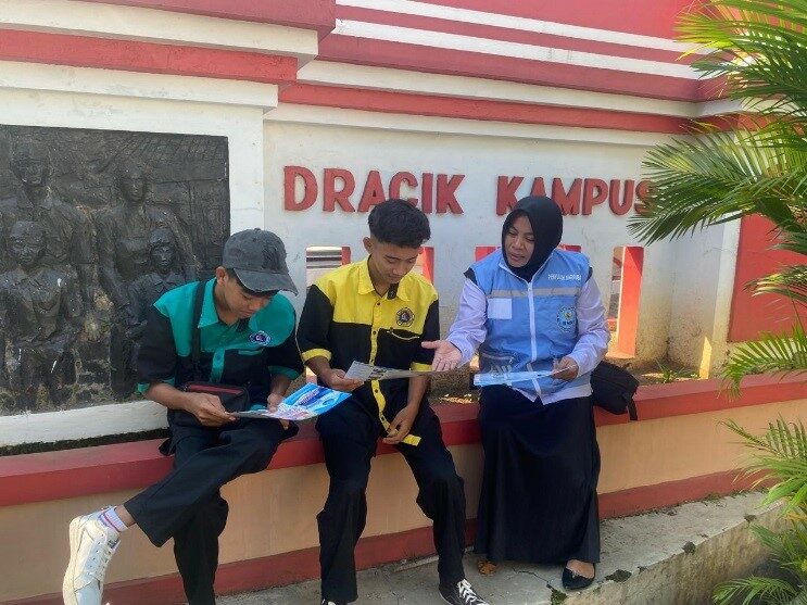 JELANG HANI 2024, BNNK BATANG SEBARKAN INFORMASI BAHAYA NARKOBA KELILING AREA PENDIDIKAN KABUPATEN BATANG JELANG HANI 2024, BNNK BATANG SEBARKAN INFORMASI BAHAYA NARKOBA KELILING AREA PENDIDIKAN KABUPATEN BATANG