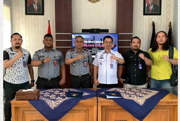 Penandatanganan Perjanjian Kerja Sama antara Rutan Klas IIA Pekalongan dengan BNNK Batang Penandatanganan Perjanjian Kerja Sama antara Rutan Klas IIA Pekalongan dengan BNNK Batang